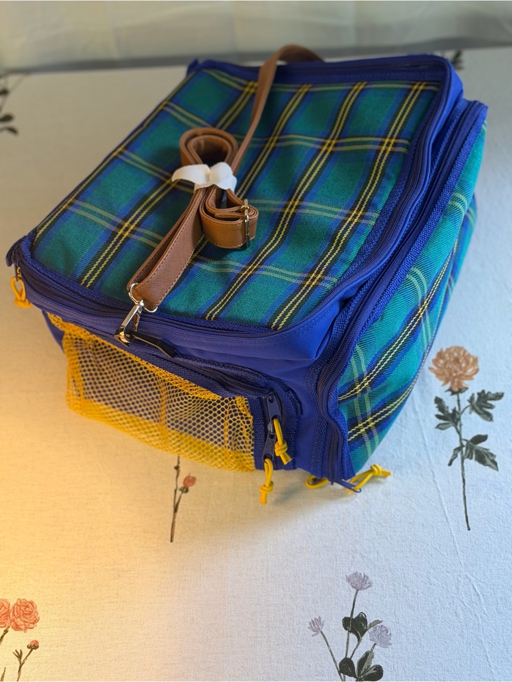 American Tourister Vintage Tartan Plaid Insulated Travel Cooler Bag
